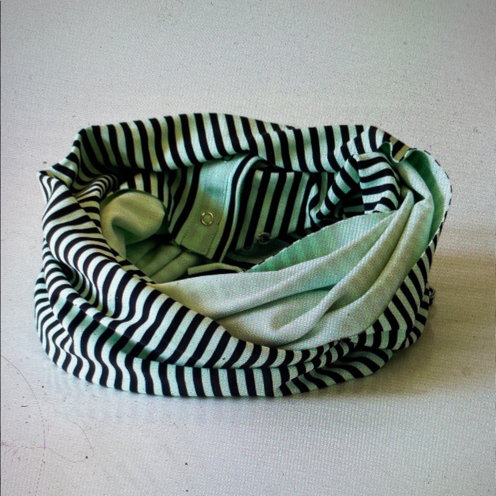 Lululemon Vinyasa Scarf Rulu - Classic Stripe Mint Moment Black